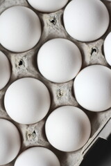 Egg whites in the ovary box are protein foods.