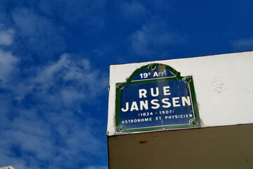 Fototapeta premium Rue Janssen. (1824-1907). Astronome et physicien. Plaque de nom de rue. Paris.