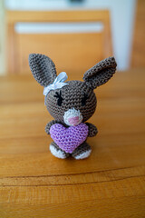 Amigurumi Easterbunnys with Hearts in different Colours. Selfmade Handmade Bavaria Germany