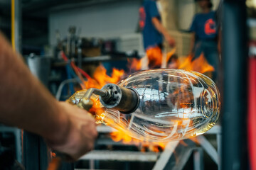 Creating the heavy glass bowl by traditional method