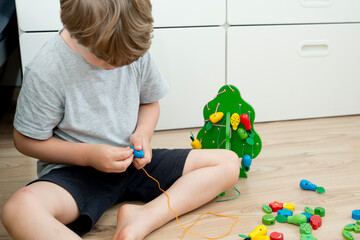 Fine-motoric skils. Stringing Beads Toys for infants and toddlers. Threading Activity for Children....