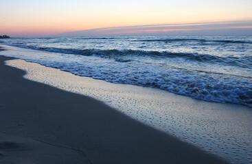 Fototapeta premium horizon over the sea at dawn..