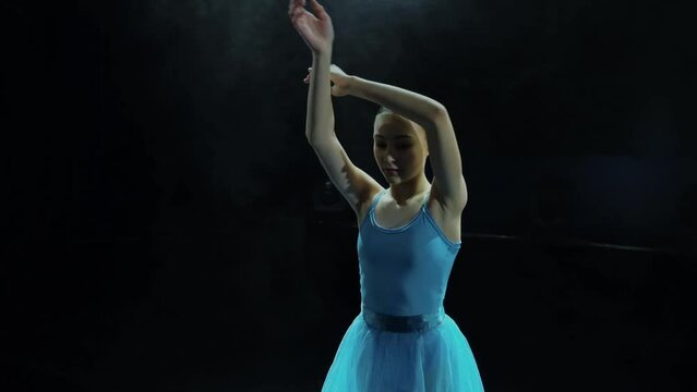Third hand position in classical ballet