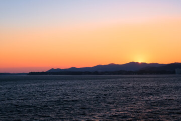 静岡県浜松市 浜名湖SAから見る夕暮れの浜名湖