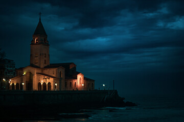 Iglesia San pedro Gijón Asturias