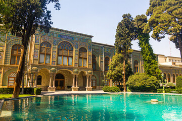 Fototapeta na wymiar Pond in Golestan Palace in Tehran, capital of Iran.