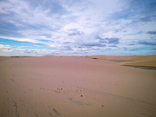 Region known as Morro Branco, now called Lençóis Piauienses. Place beautiful dunes and ponds formed by rainwater.