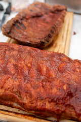 costillas de cerdo a la bbq 

costillas a la barbecue

bbq 

costillas de cerdo en salsa a la barbecue  en asador 
