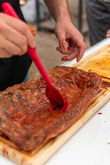 costillas de cerdo a la bbq 

costillas a la barbecue

bbq 

costillas de cerdo en salsa a la barbecue  en asador 

