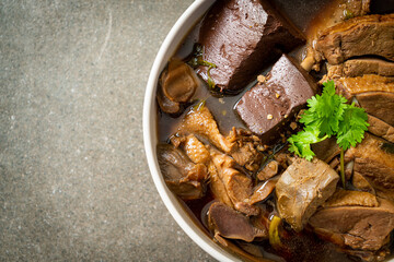 Pot-stewed ducks or Steamed duck with soy sauce and spices