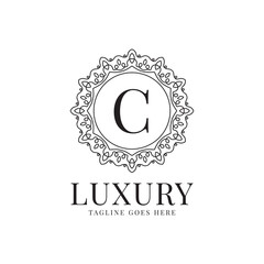 Naklejka premium letter C luxury circle minimalist lace decoration vector logo design