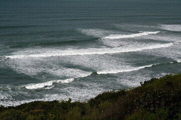 Vagues sur l'océan Atlantique au Pays Basque