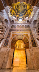 Obraz premium Interior view and decorative detail from the magnificent Mosque of Cordoba