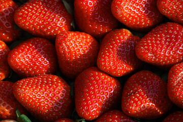 red strawberries background can be eaten directly as a snack