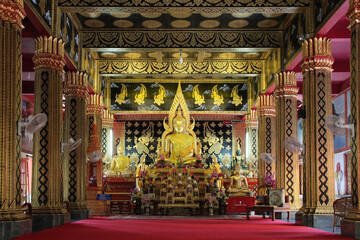 Fototapeta na wymiar buddhist temple (Wat Phan An) in chiang mai (thailand) 