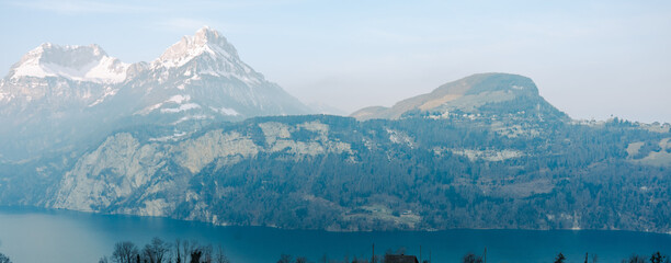 Flumserberg: Skiers, snowboarders, carvers, families all enjoy their time on the ski runs of winter...