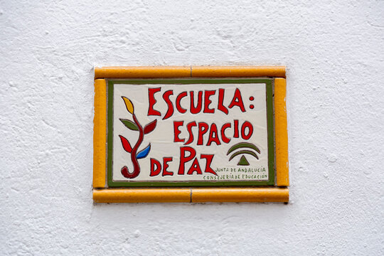Logo of Colegio Espinar, an educational institution for infants in Cordoba, Spain