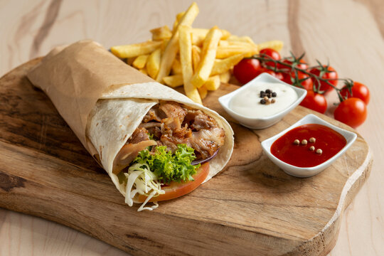 Shawarma de Ternera y Pollo con patatas fritas