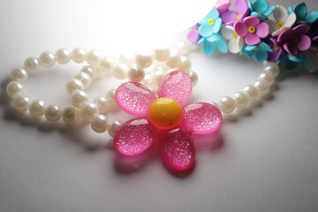 Throat flower bracelet