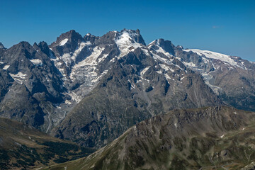 Massif des Ecrins en été  , La Meije , Glacier du Lautaret  ,  Hautes-Alpes , France