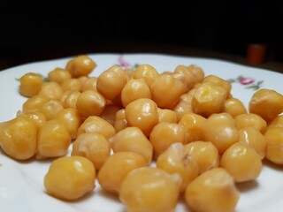 Peas Snack as a beer on a stele