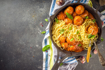  Meatballs and spaghetti