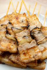 美味しい豚肉炭火で焼いた焼き鳥