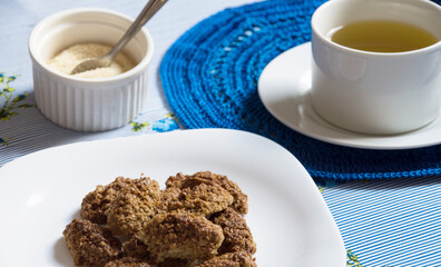 Oatmeal cookies with tea