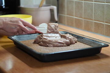 preparation of chocolate cream for homemade cake