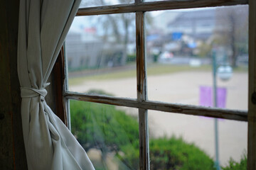 小学校の教室の窓（岡山県真庭市 旧遷喬尋常小学校）