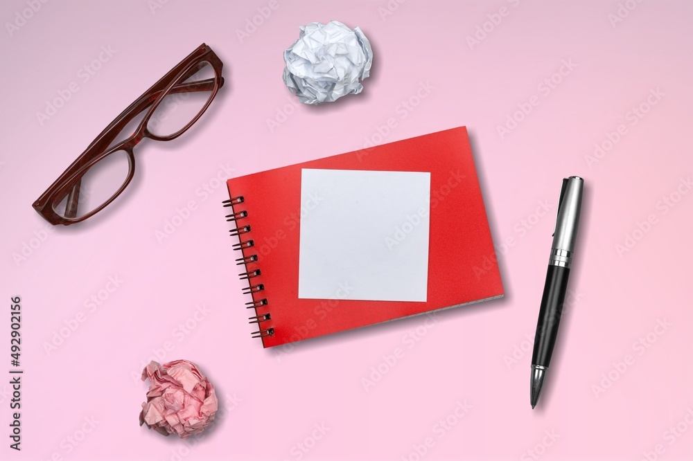 Poster Blank notepad, sticky notes mock up, pink background office desk