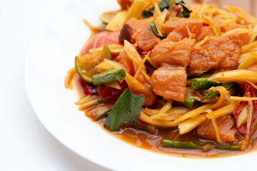  Spicy papaya salad with salmon
