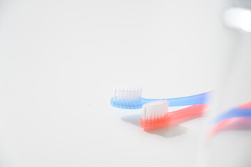 歯ブラシ　白バック　同棲　新生活