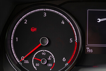 Fototapeta premium soft focus. natural light. the dashboard. the indicator lights up, malfunction. steering wheel problem