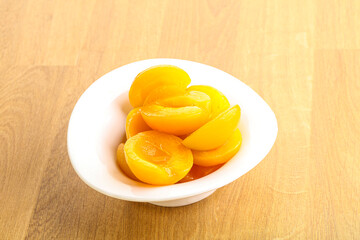 Canned apricot – sweet light dessert