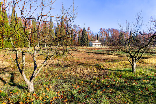 Casita de guardas en los jardines del Pr&iacute;ncipe de Aranjuez. Madrid. Espa&ntilde;a