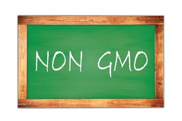 Obraz premium NON GMO text written on green school board.