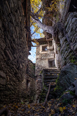 Autunno nel villaggio abbandonato-Valtellina-Lombardia-Valmalenco-italia