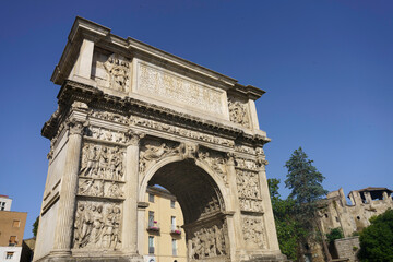 Fototapeta na wymiar Benevento: Arco di Traiano, Roman arch, at morning