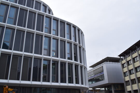 mehrere Gebäude der Frankfurt University of Applied Scineces