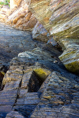 Playa de las Catedrales con formaciones rocosas en Ribadeo, Galicia