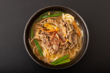 盛岡温麺　おん麺