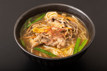 盛岡温麺　おん麺