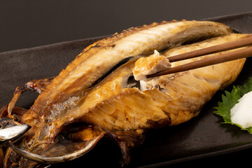 鯖(さば)の干物　塩焼き