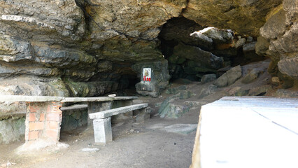 Cueva de Cucabrera, Galizano, Cantabria