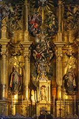 Fototapeta na wymiar Capilla Mayor de la Catedral de Mondoñedo, Lugo, España 