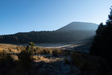 Obraz premium morning in the mountains