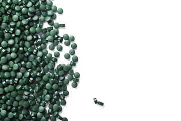 Green tablets made of natural organic spirulina