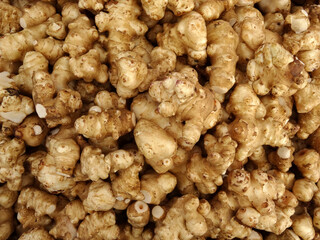 Jerusalem artichokes on a farmers market stall in Yalikavak, Bodrum, Turkey.     