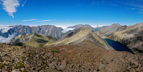 Paysage du parc National des Ecrins  en été  , Le Neyrard et Lac du Vallon , Isère Alpes France